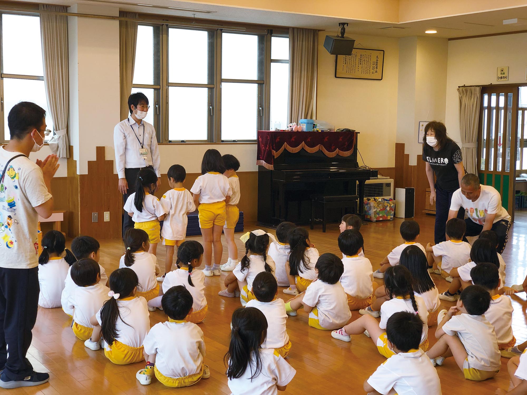 地元の幼稚園に自由帳プレゼント